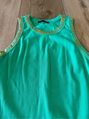 Gold Edge Italian Tank